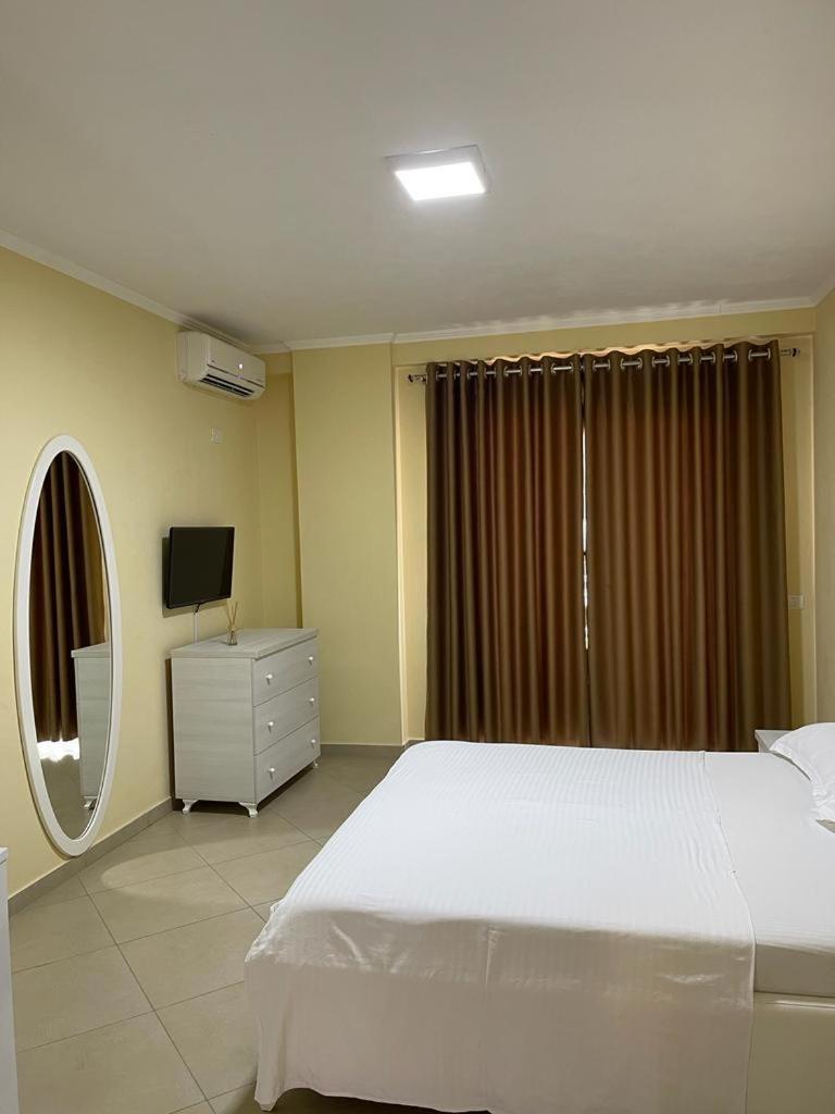 Hotel Adria Shëngjin Extérieur photo