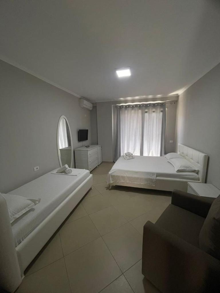 Hotel Adria Shëngjin Extérieur photo